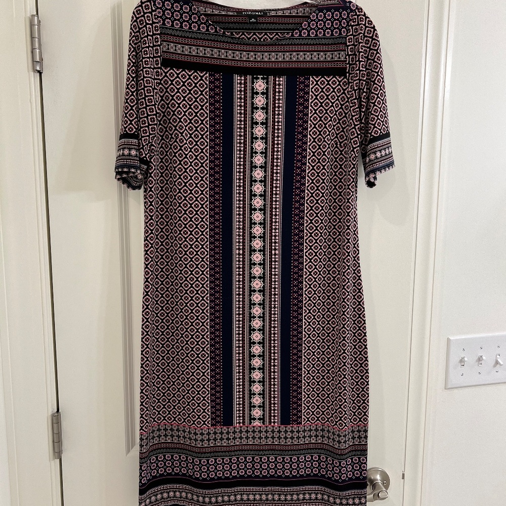 Roz & Ali Graphic Dress Size Medium Abstract Career Short Sleeve - Picture 2 of 10